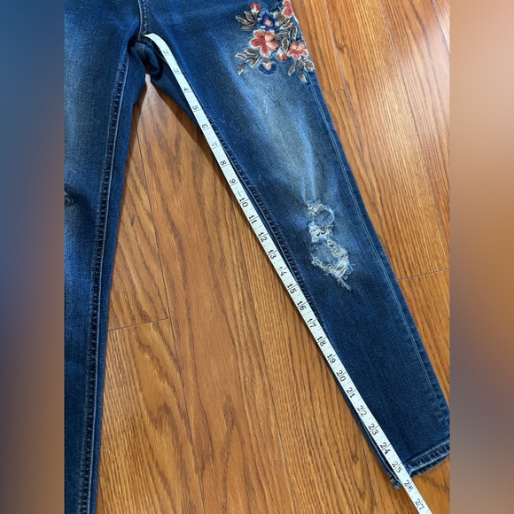 MISS ME JEANS * SKINNY ANKLE JEANS with EMBROIDERED FLOWERS  - SIZE 26 - Picture 9 of 12
